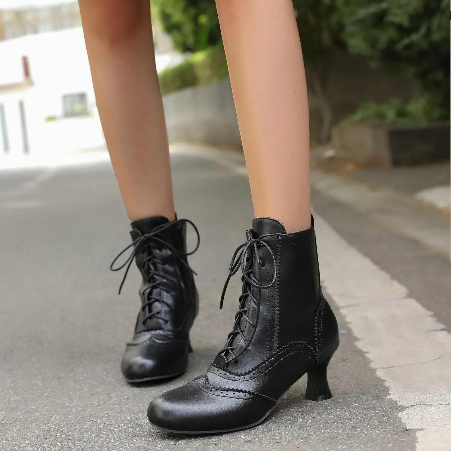 Betastella Womens Vintage Renaissance Boots Kitten Heel Lace Up Victorian Boots Round Toe Chunky Heel Ankle Boots Wingtip Brogue Witch Booties