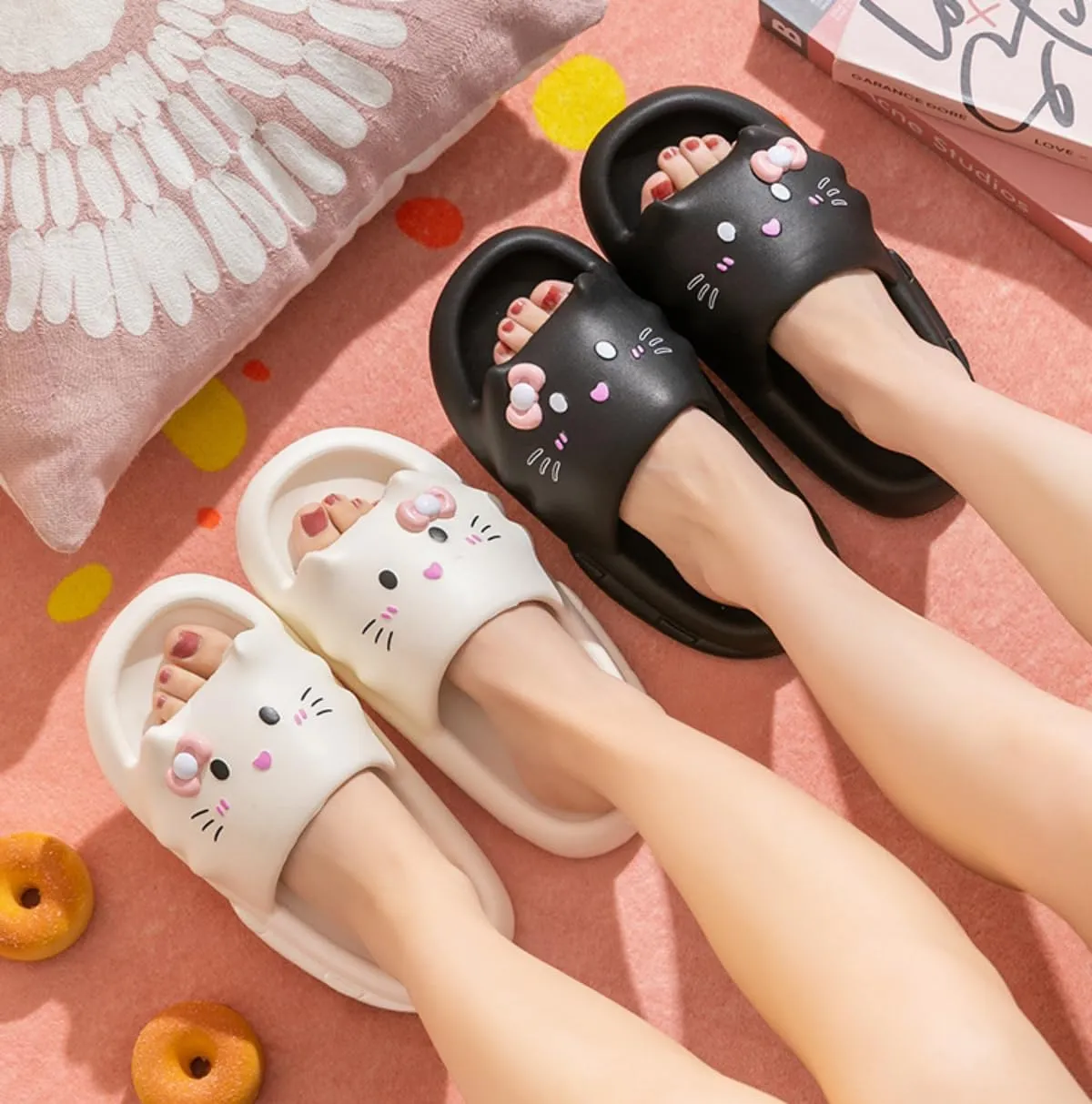 Cat Slippers Women Cute Kitty Pillow Slides Thick Sole Kawaii Non Slip Quick Drying Preppy Shower Bathroom Sandals Outdoor