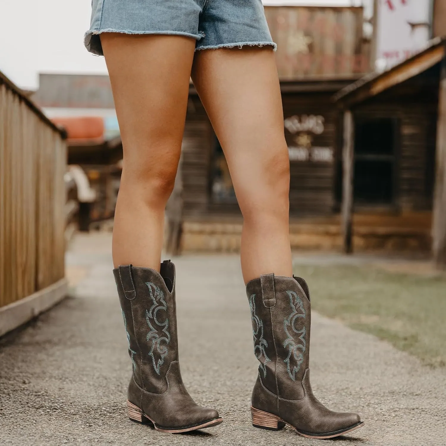 Cowboy Boots for Women - Embroidered Cowgirl Boots Western Mid Calf Fashion Chunky Heel Pointed Toe Country Boot