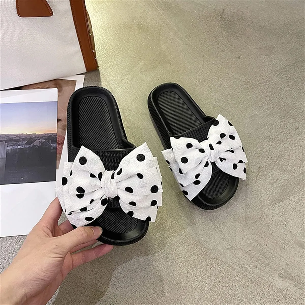 Flower Cloud Sliders for Women Non-Slip Bath Slippers House Quick Drying Slides Pillow Slipper Open Toe Soft Sandals Pink Yellow White Black