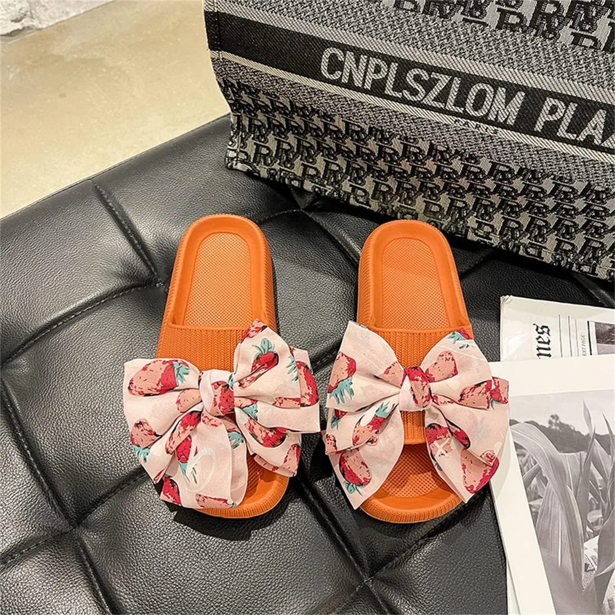 Flower Cloud Sliders for Women Non-Slip Bath Slippers House Quick Drying Slides Pillow Slipper Open Toe Soft Sandals Pink Yellow White Black