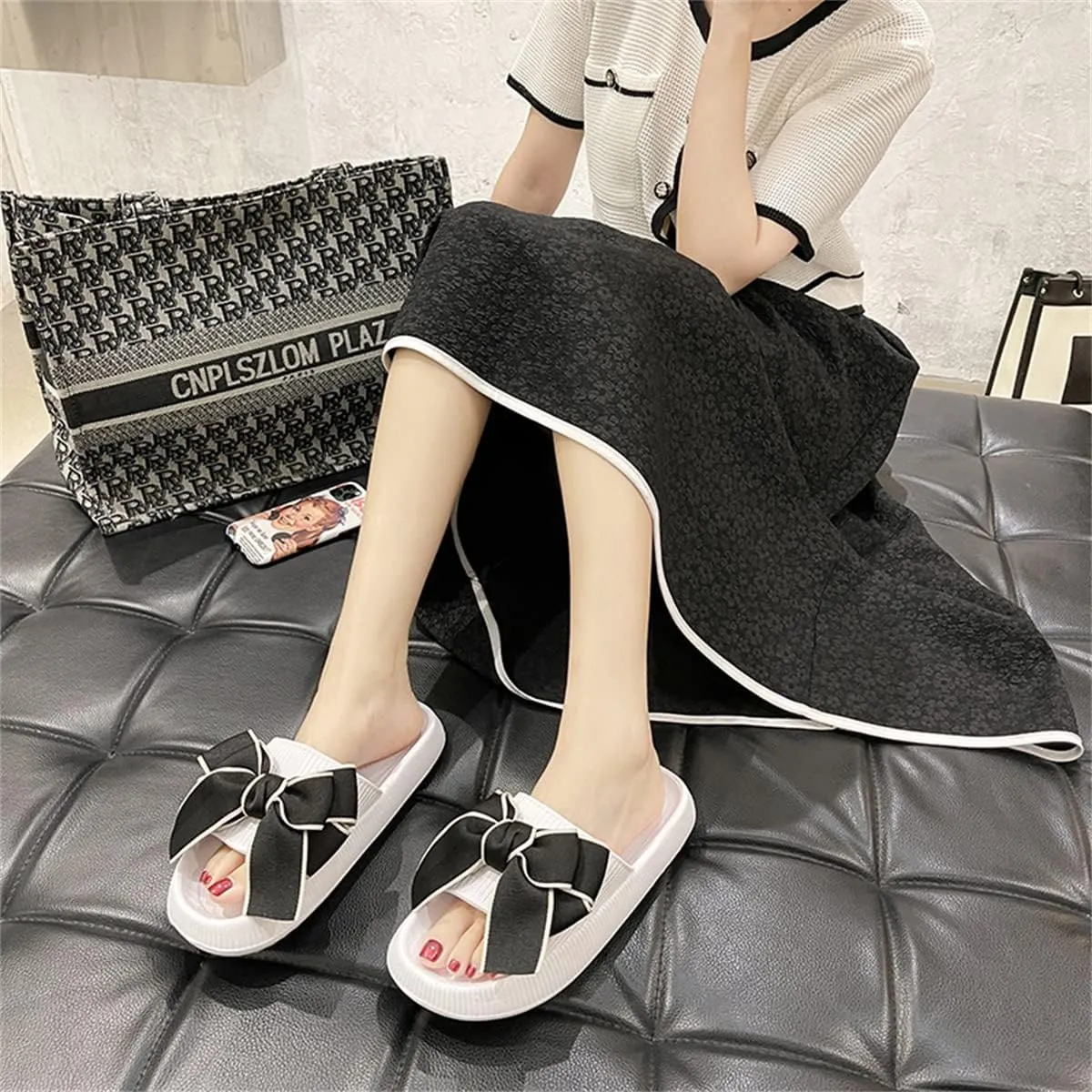 Flower Cloud Sliders for Women Non-Slip Bath Slippers House Quick Drying Slides Pillow Slipper Open Toe Soft Sandals Pink Yellow White Black