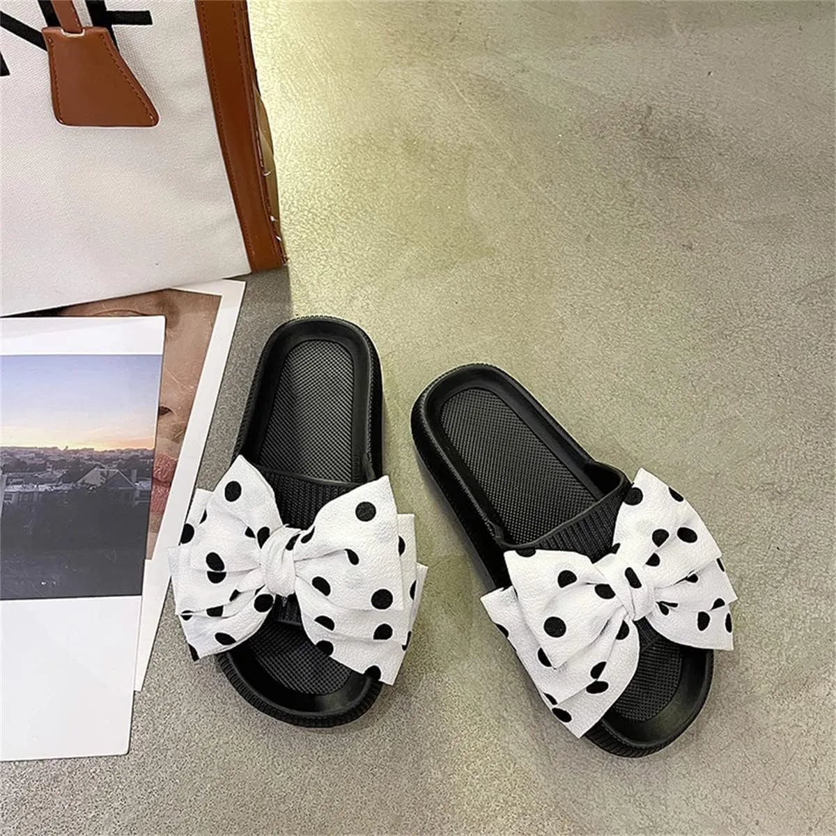 Flower Cloud Sliders for Women Non-Slip Bath Slippers House Quick Drying Slides Pillow Slipper Open Toe Soft Sandals Pink Yellow White Black