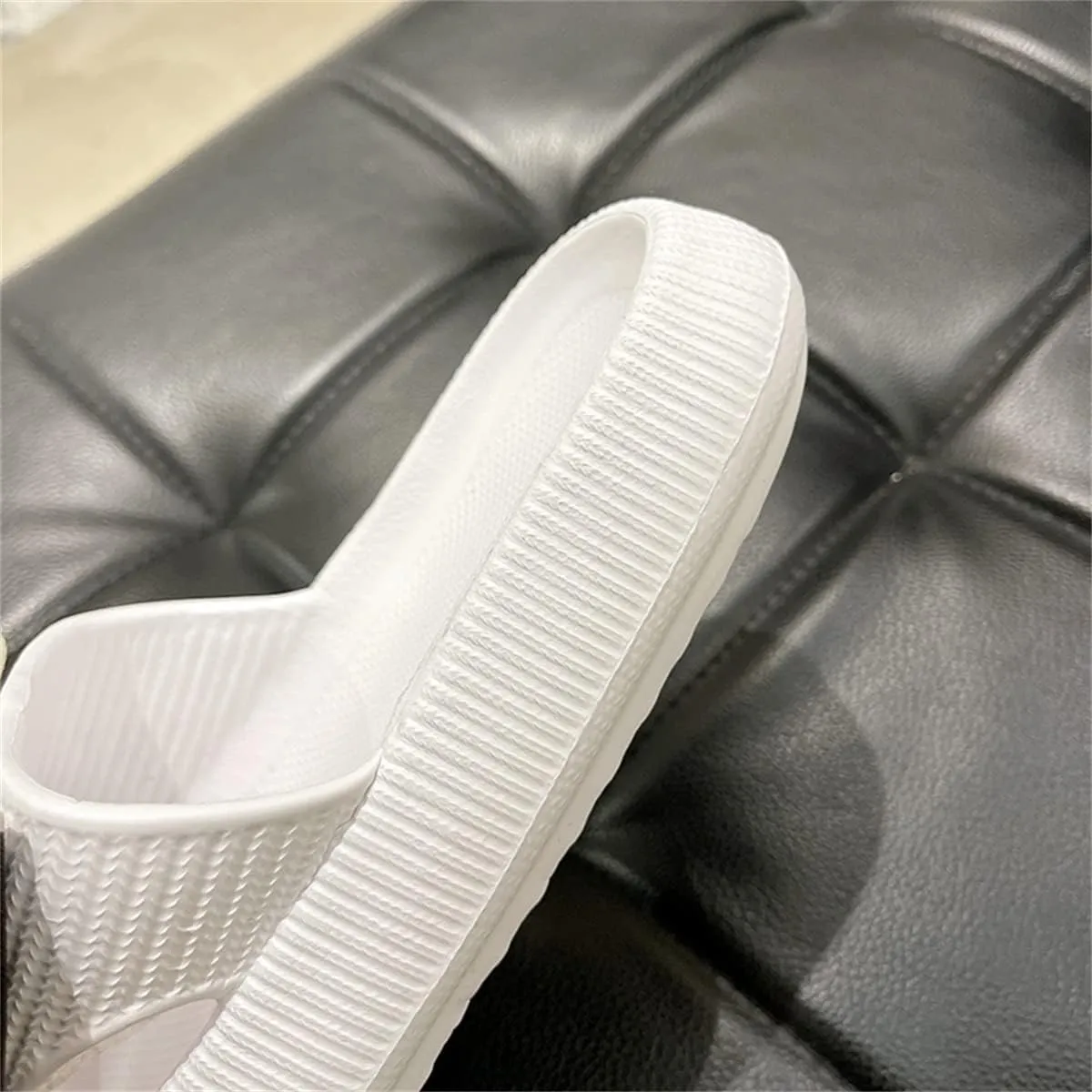 Flower Cloud Sliders for Women Non-Slip Bath Slippers House Quick Drying Slides Pillow Slipper Open Toe Soft Sandals Pink Yellow White Black