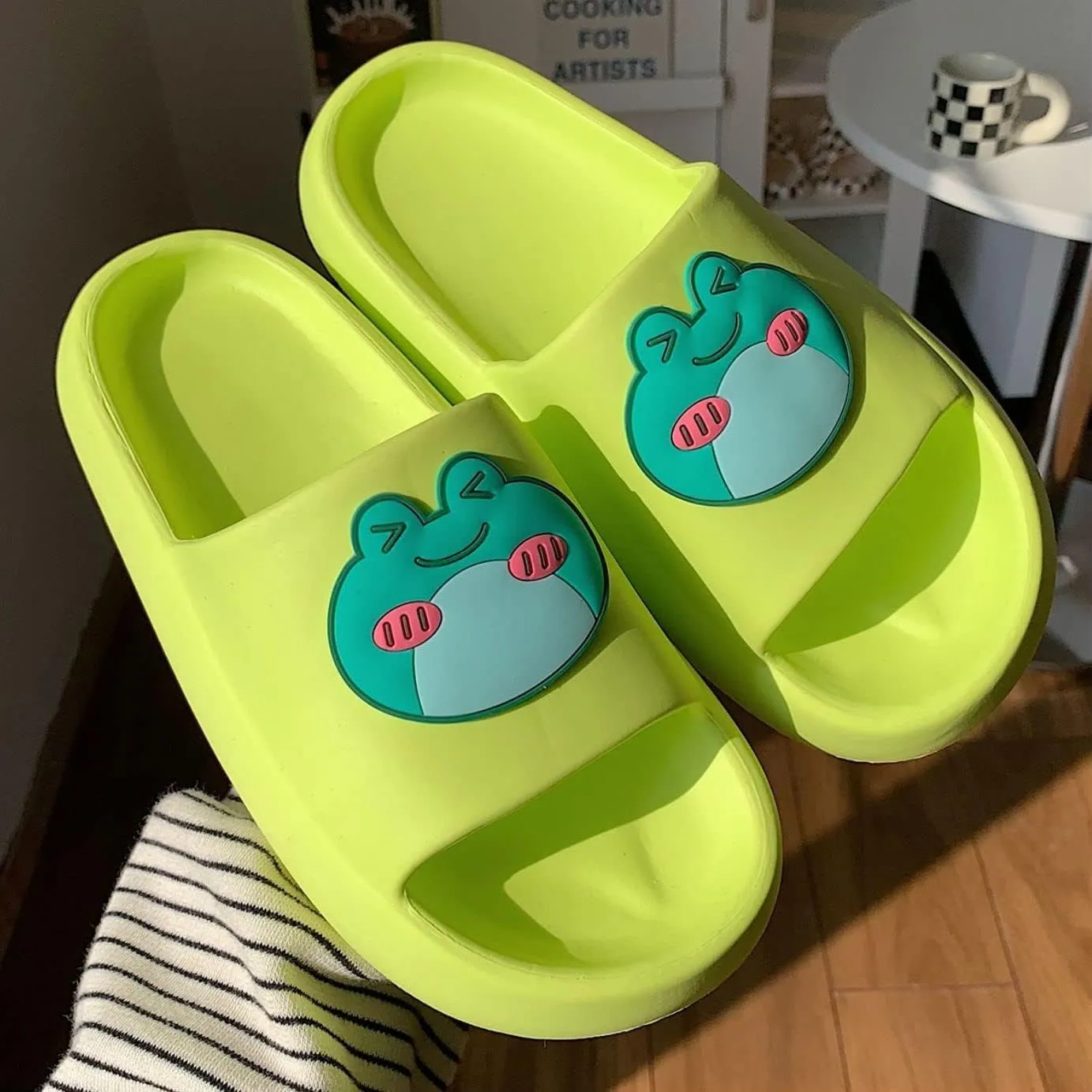 Kawaii Frog House Slippers for Women Teen Girls Cute Summer Slides Sandals Shower Slippers for Indoor Home Bedroom Outdoor Beach Pool Spa Soft EVA Comfortable Non-Slip (8-8.5, Green)