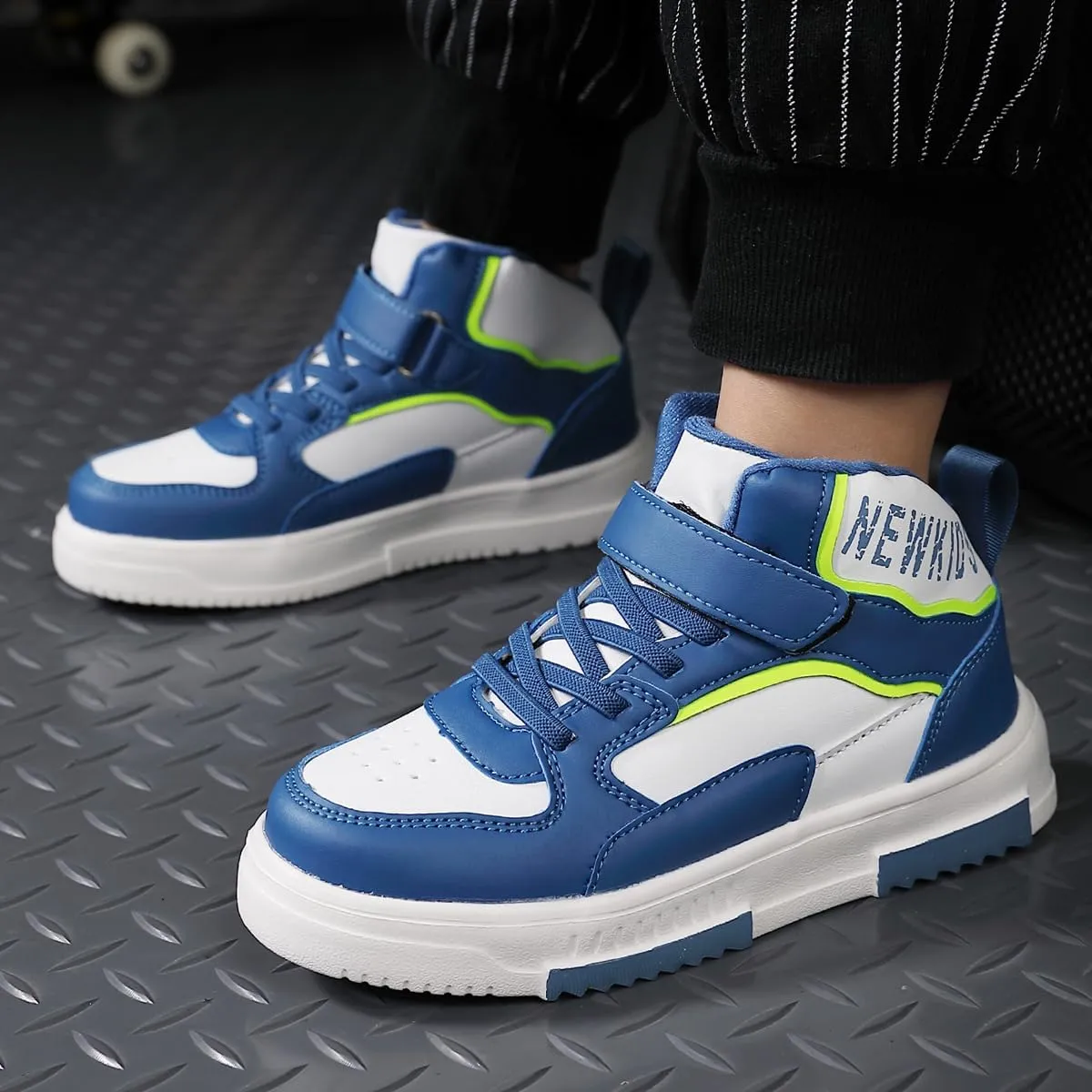 Kids Sneakers for Boys Girls High Top Skate Shoes Unisex-Child Casual Walking Shoes Lightweight Breathable Non-Slip Athletic Shoes