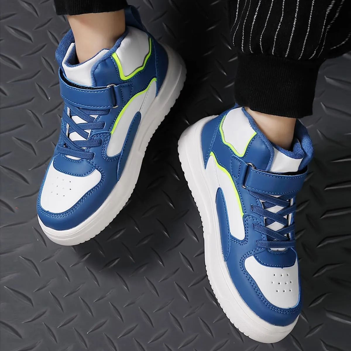 Kids Sneakers for Boys Girls High Top Skate Shoes Unisex-Child Casual Walking Shoes Lightweight Breathable Non-Slip Athletic Shoes