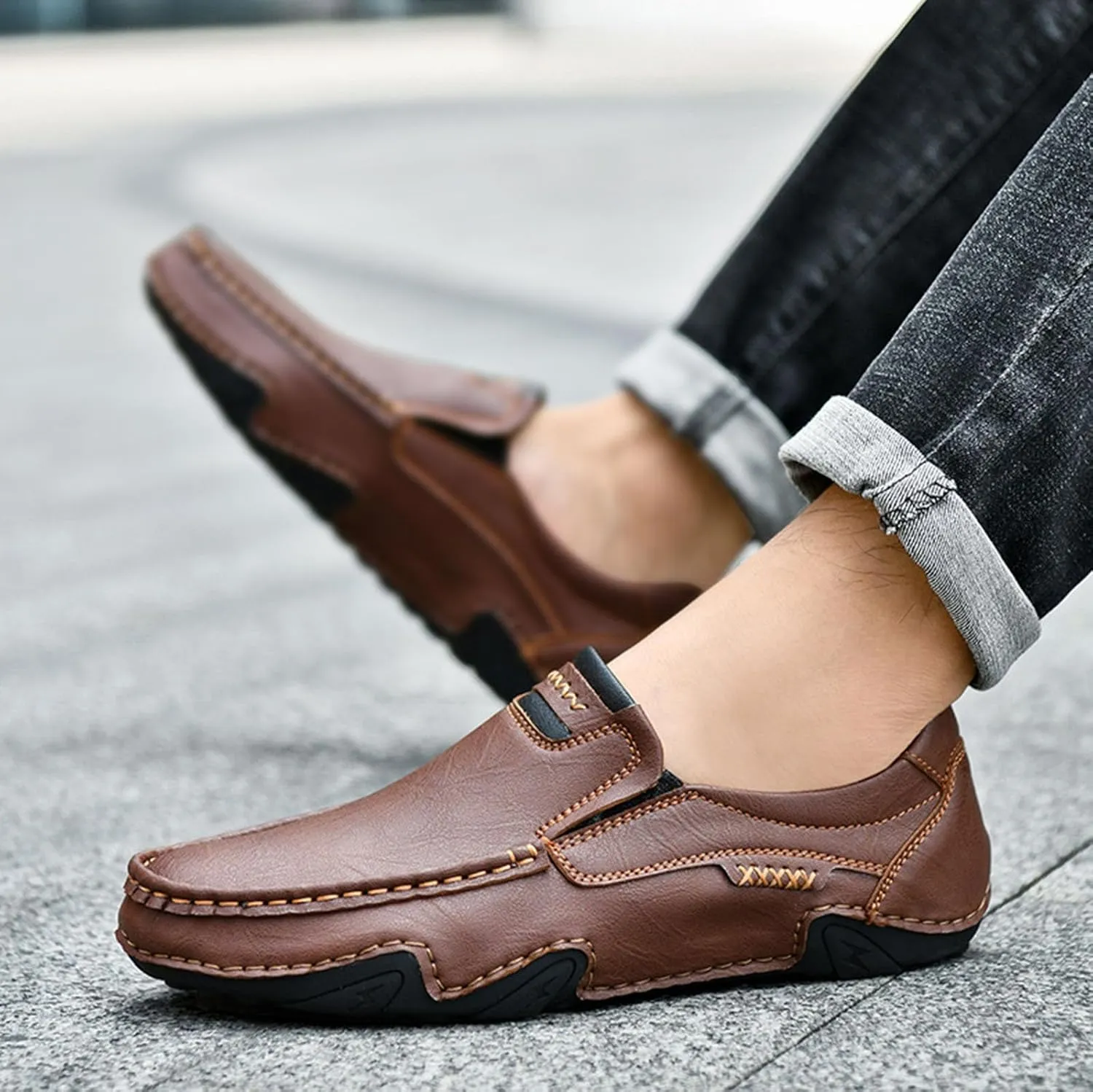 Men's Classic Business Leather Hand Stitched Flat Loafers Outdoor Comfortable Non-Slip Lightweight Driving Casual Shoes