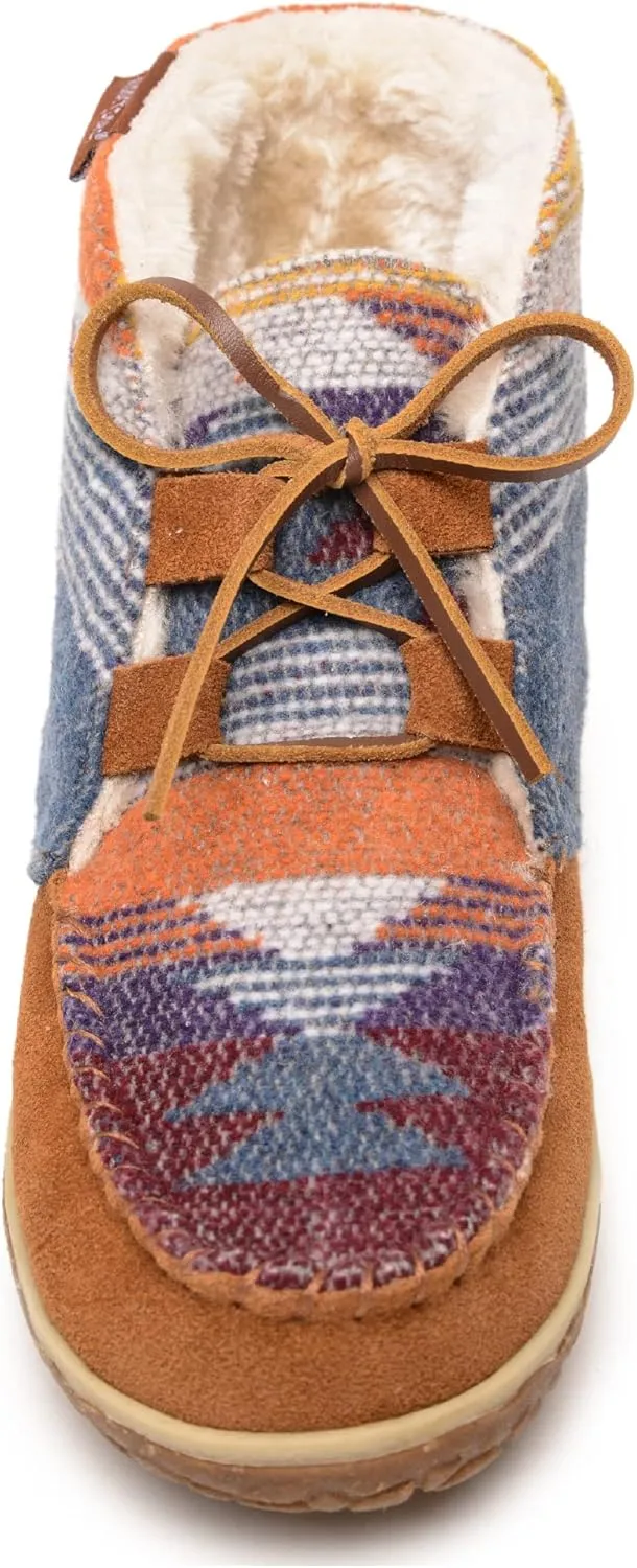 Minnetonka Womens Torrey Laceup Boot