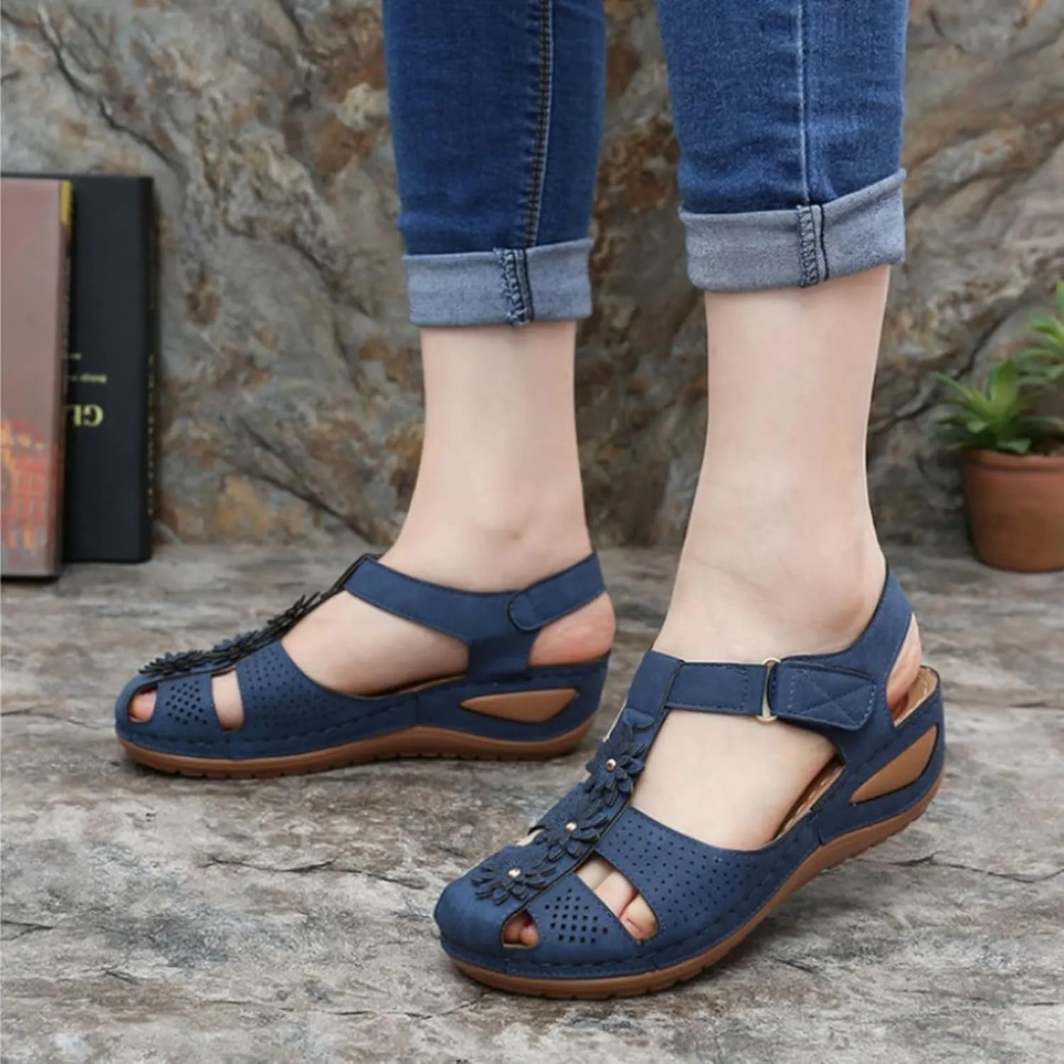 Wedge Sandals for Women Closed Toe Comfortable with Massage Function Outdoor Platform Orthotic Slippers Arch Support Shoes Plantar Fasciitis Summer 2025 Black Orthopedic Espadrilles Flats